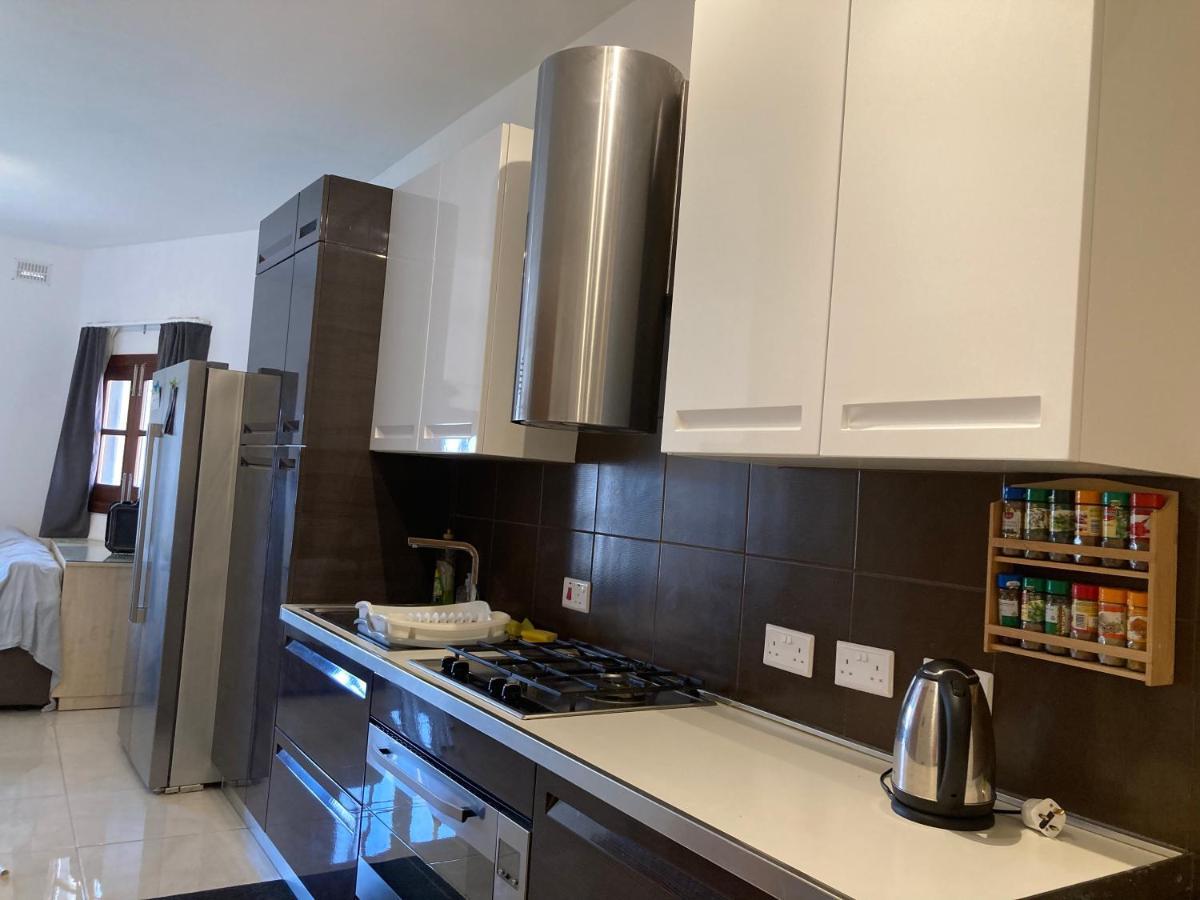 Grand Harbour View Lookout Apartment Kalkara Luaran gambar