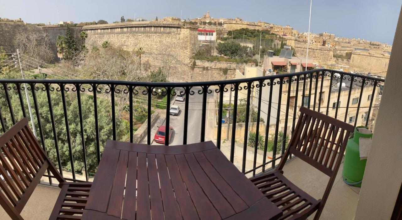 Grand Harbour View Lookout Apartment Kalkara Luaran gambar